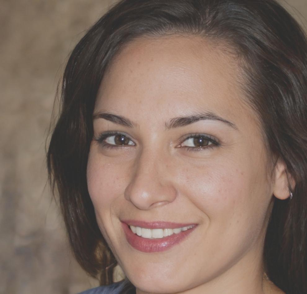 Portrait of Eliška Novotná blockchain curriculum developer